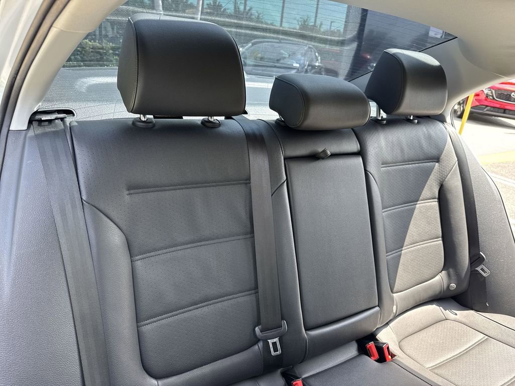 Used 2017 Volkswagen Jetta SEL FWD image 47