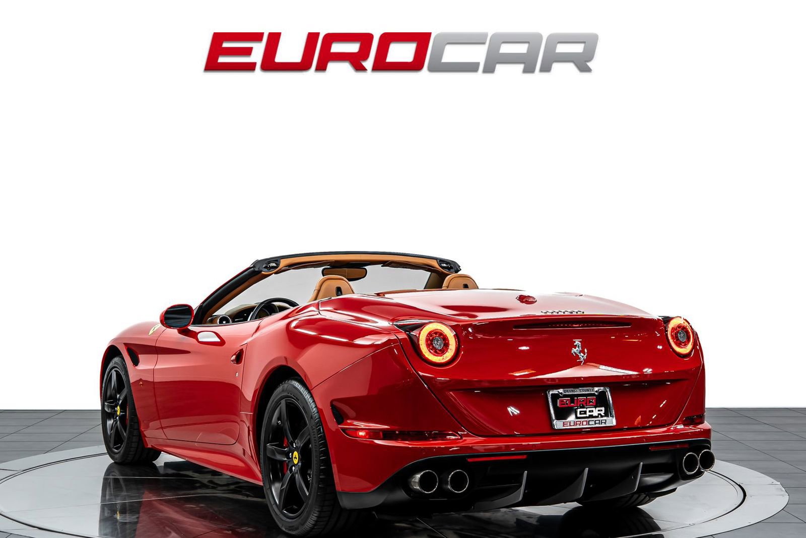 Used 2016 Ferrari California T image 4