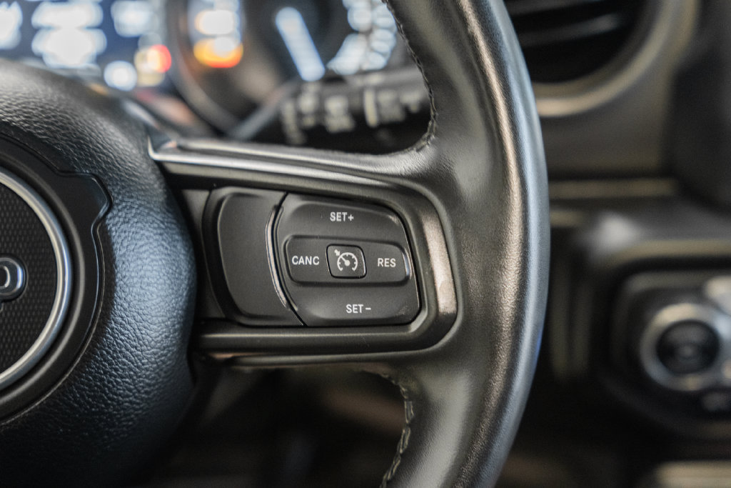 Used 2023 Jeep Wrangler Unlimited w/ Cold Weather Group AWD/4WD image 26