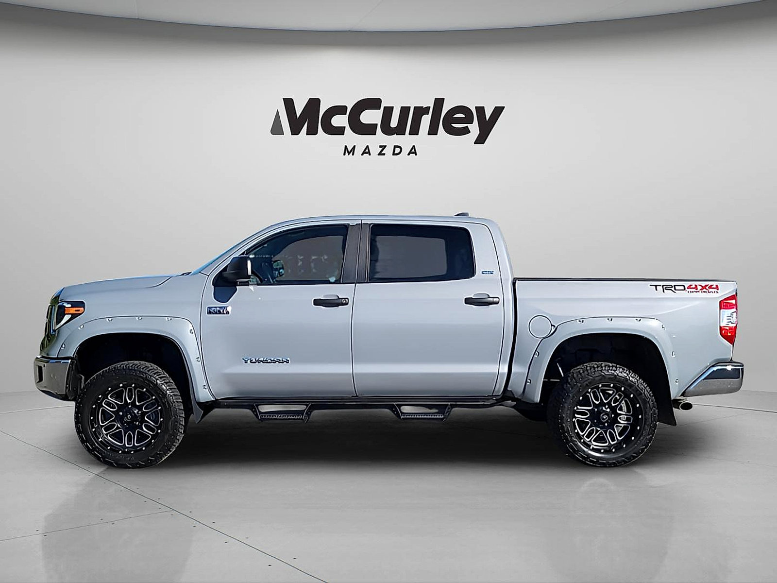 Used 2021 Toyota Tundra SR5 AWD/4WD image 4