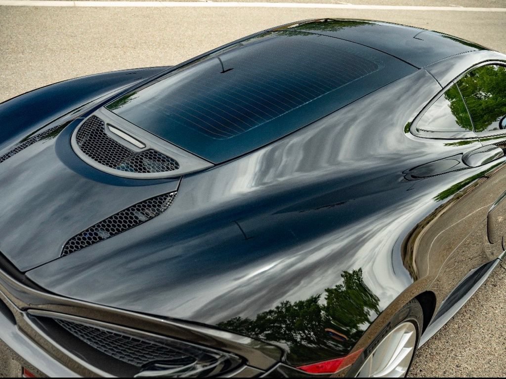 Used 2017 McLaren 570S RWD image 30