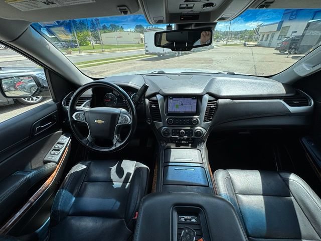 Used 2019 Chevrolet Suburban Premier AWD/4WD image 18