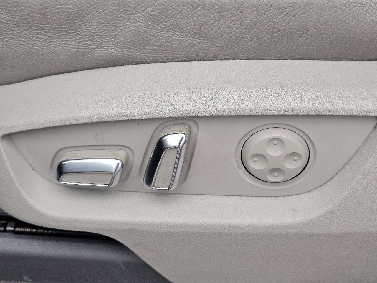 Used 2013 Audi Q7 TDI Premium Plus w/ Warm Weather Pkg image 19