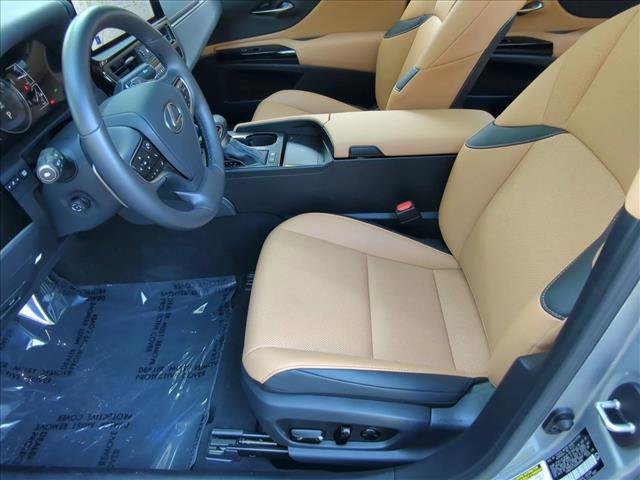 Used 2025 Lexus ES 300h w/ Premium Package image 17