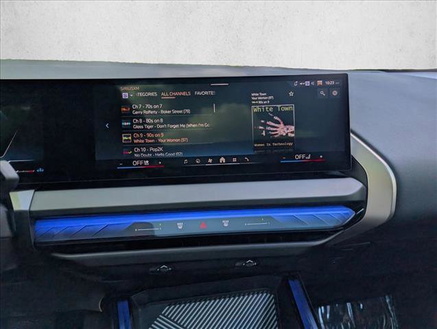 Used 2025 BMW 330i Sedan w/ Convenience Package RWD image 14