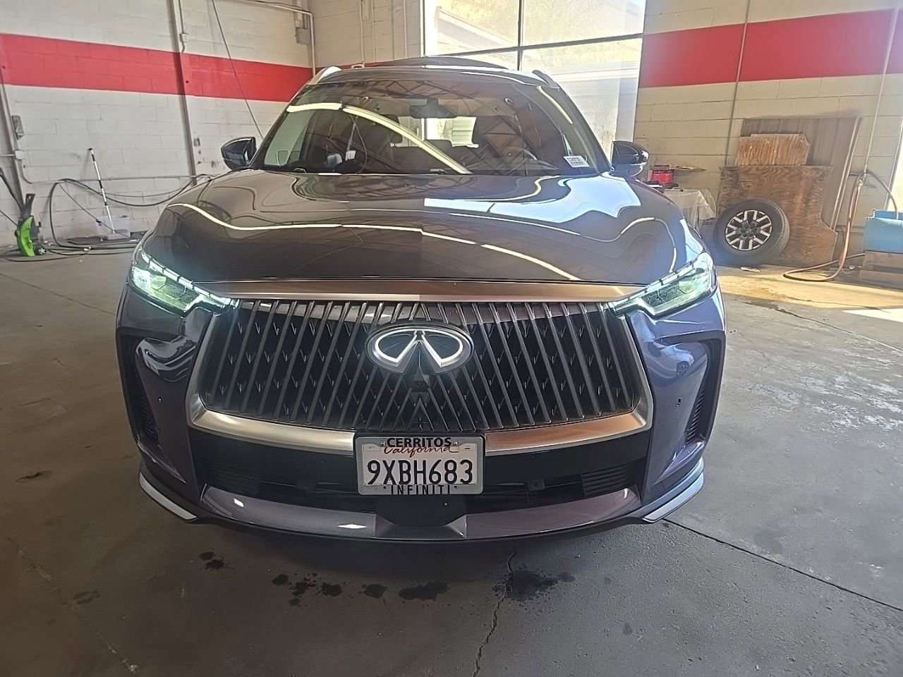 Certified 2026 INFINITI QX60 Luxe w/ Cargo Package FWD image 6