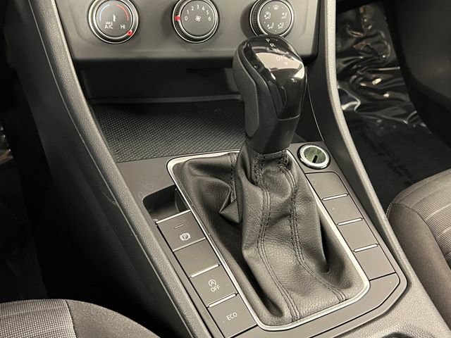 Used 2022 Volkswagen Jetta S image 23
