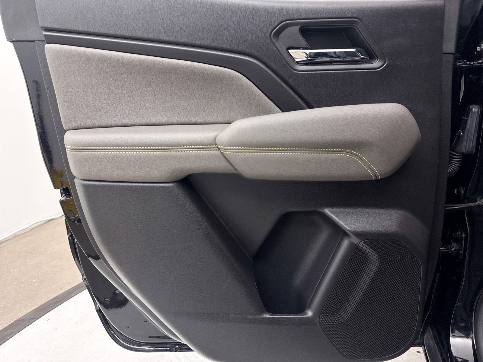 Used 2024 Chevrolet Colorado ZR2 image 24