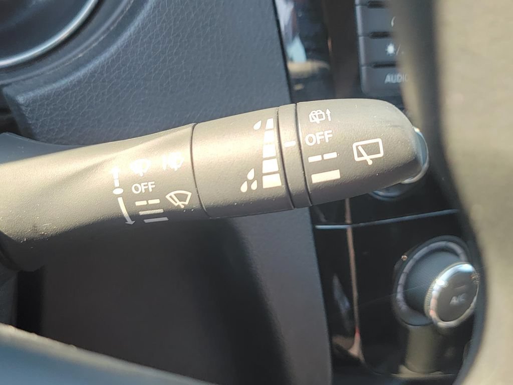 Used 2019 Nissan Rogue S AWD/4WD image 30