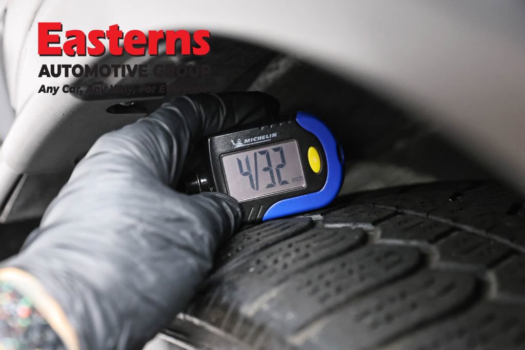 Used 2020 Nissan Pathfinder SL AWD/4WD image 33