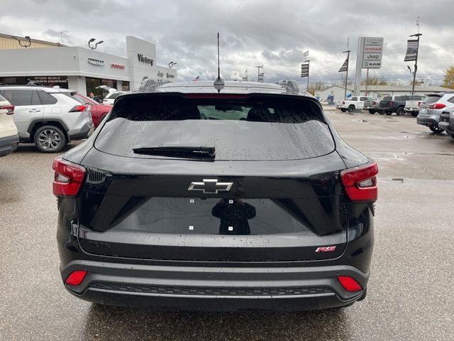 Used 2025 Chevrolet Trax RS w/ Sunroof Package image 5