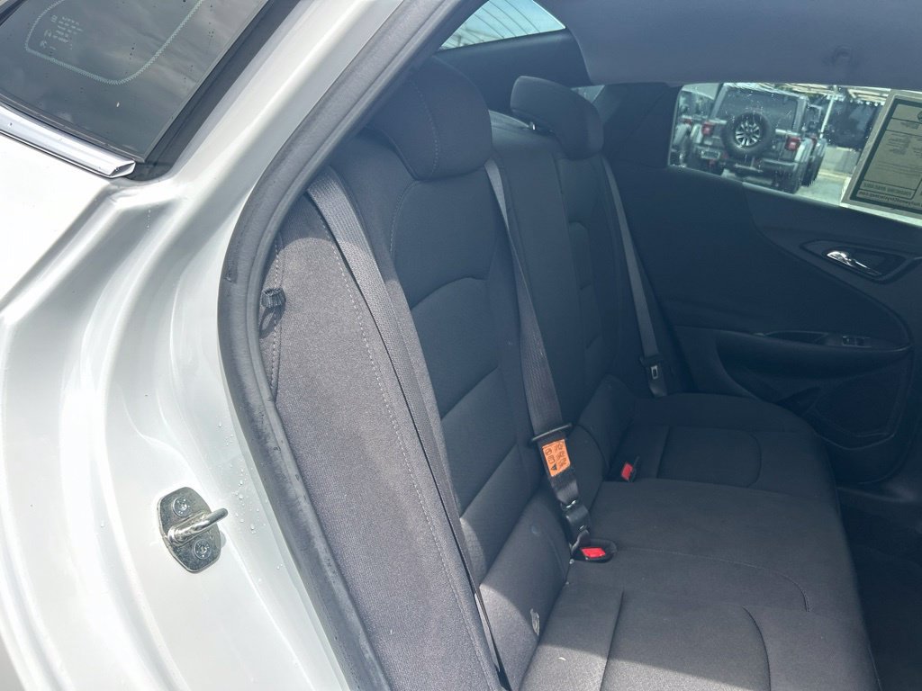 Used 2024 Chevrolet Malibu RS FWD image 25