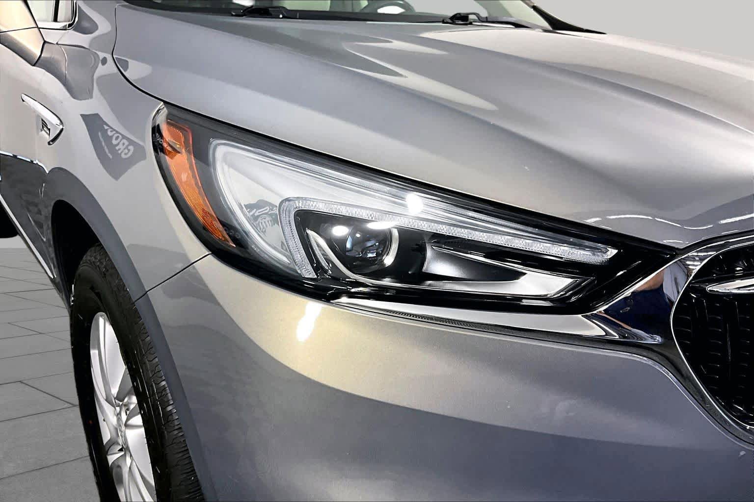 Used 2018 Buick Enclave Essence FWD image 24
