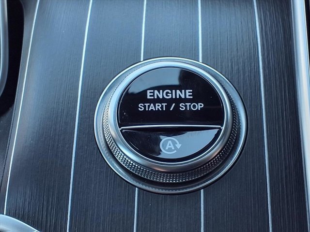 Used 2025 Mercedes-Benz GLC 300 image 25