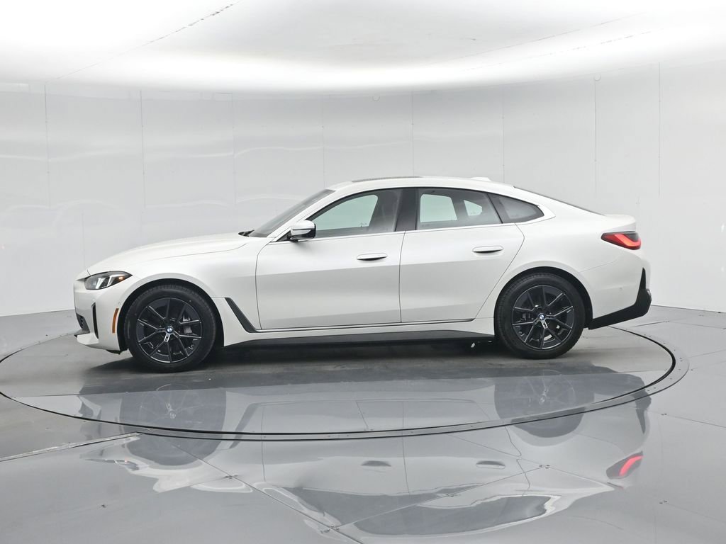 Used 2025 BMW i4 eDrive40 image 34