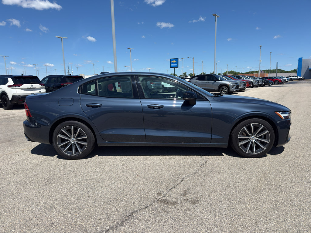 Used 2022 Volvo S60 B5 Inscription FWD image 4