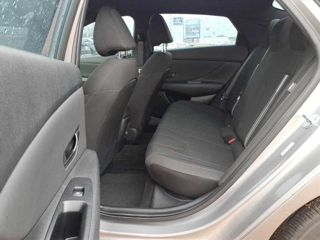 Used 2025 Hyundai Elantra Sport image 10