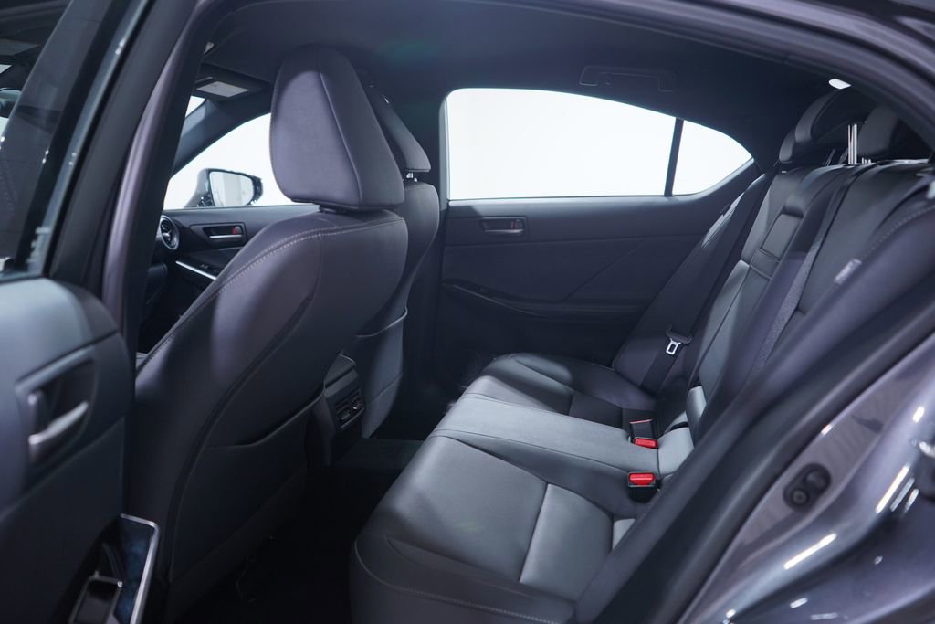 Used 2025 Lexus IS 300 F Sport image 9