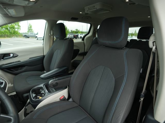 Used 2021 Chrysler Pacifica Touring FWD image 36