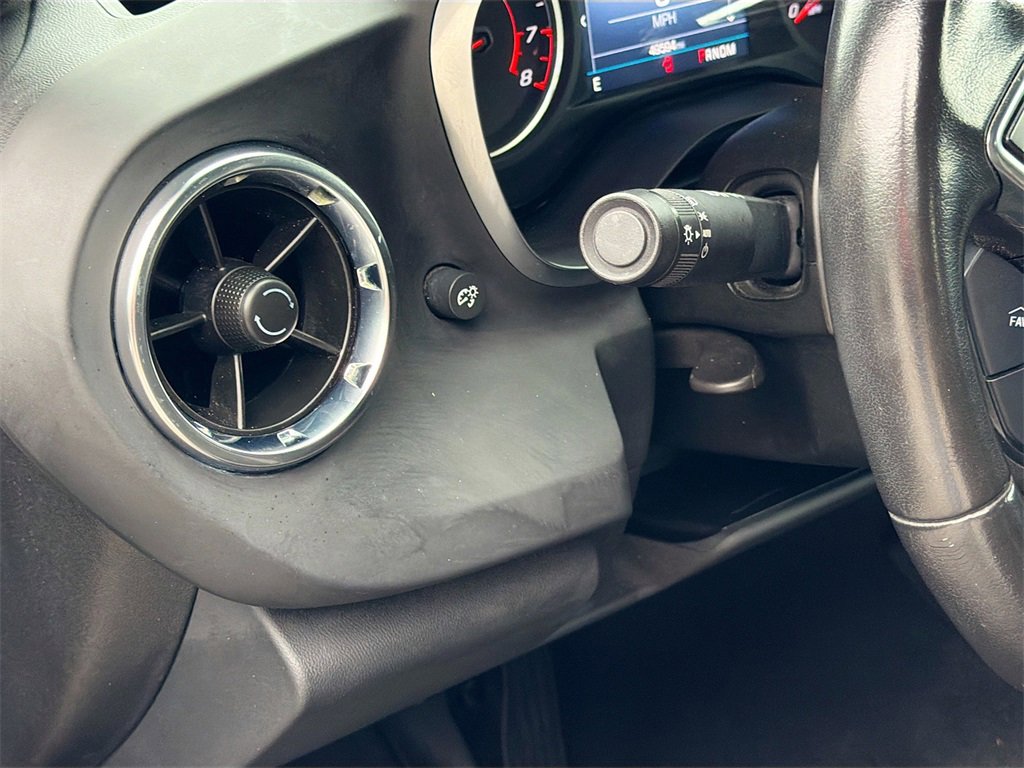 Used 2023 Chevrolet Camaro LT image 10