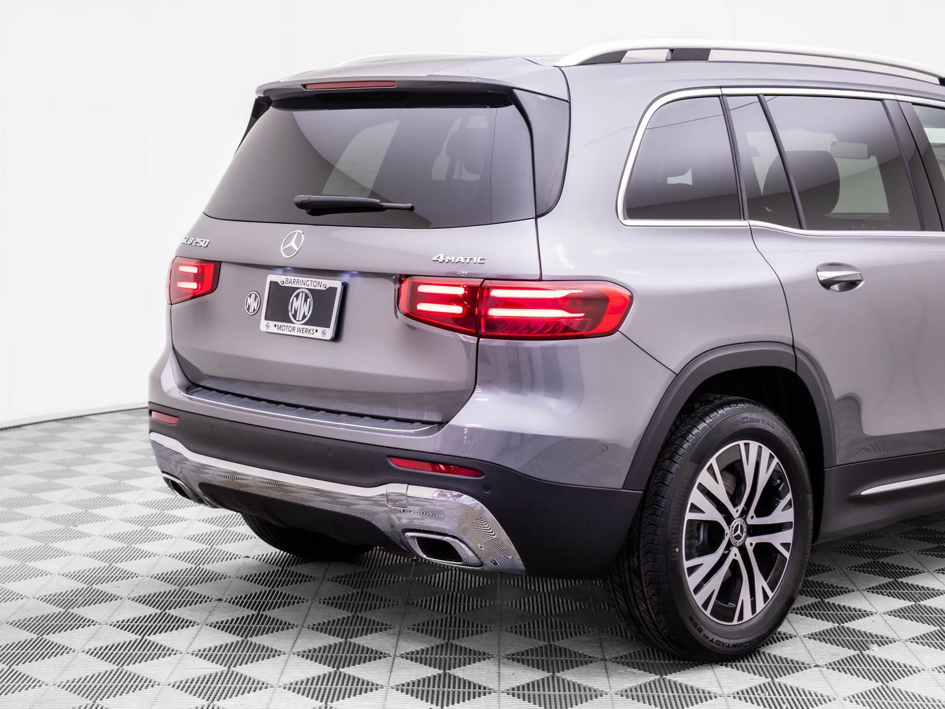 New 2026 Mercedes-Benz GLB 250 4MATIC image 38