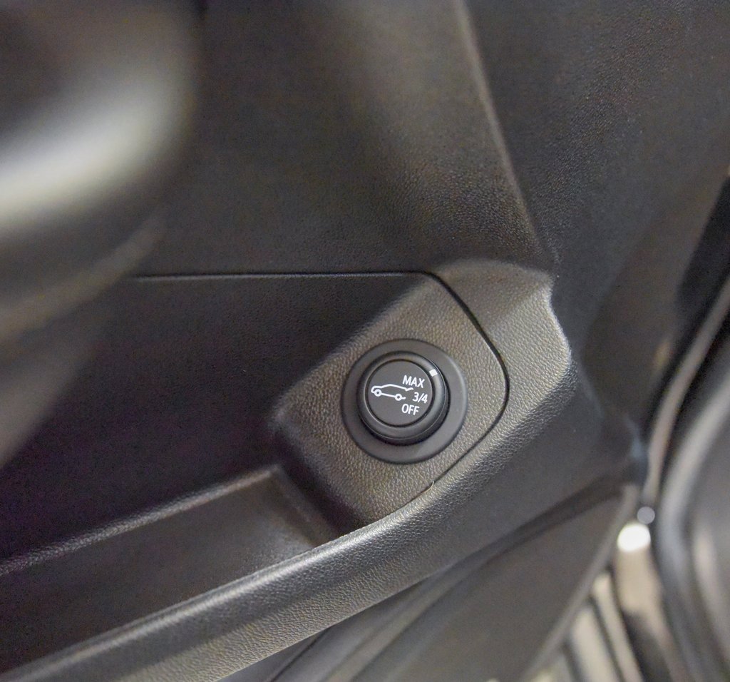 Used 2022 GMC Terrain Denali image 17