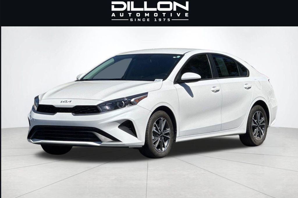 Certified 2023 Kia Forte LXS FWD image 9