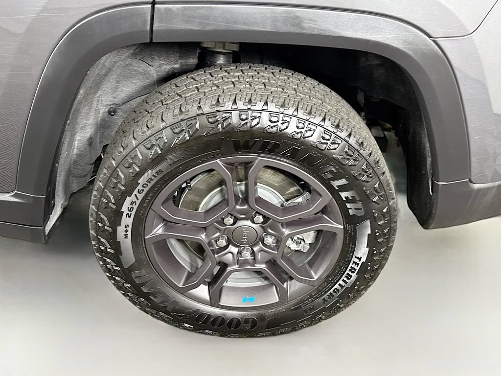 Used 2024 Jeep Grand Cherokee Trailhawk w/ Luxury Tech Group III AWD/4WD image 37