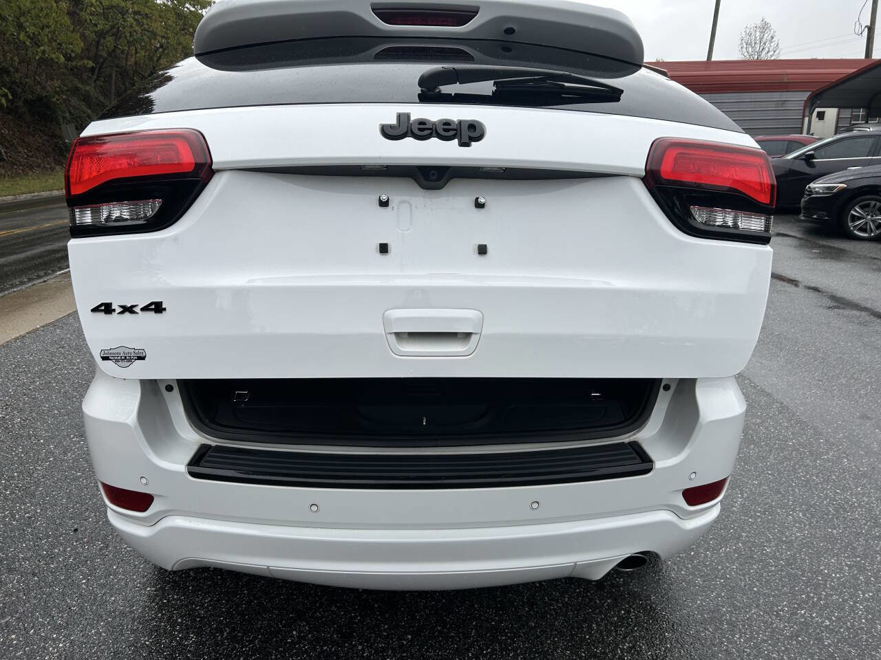 Used 2017 Jeep Grand Cherokee Altitude image 22