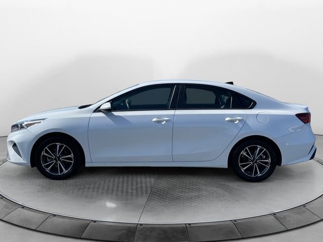 Used 2023 Kia Forte LXS image 2
