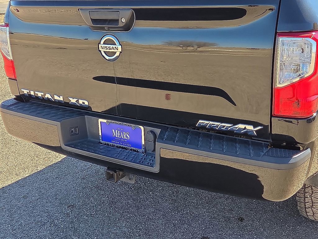 Used 2018 Nissan Titan PRO-4X image 14