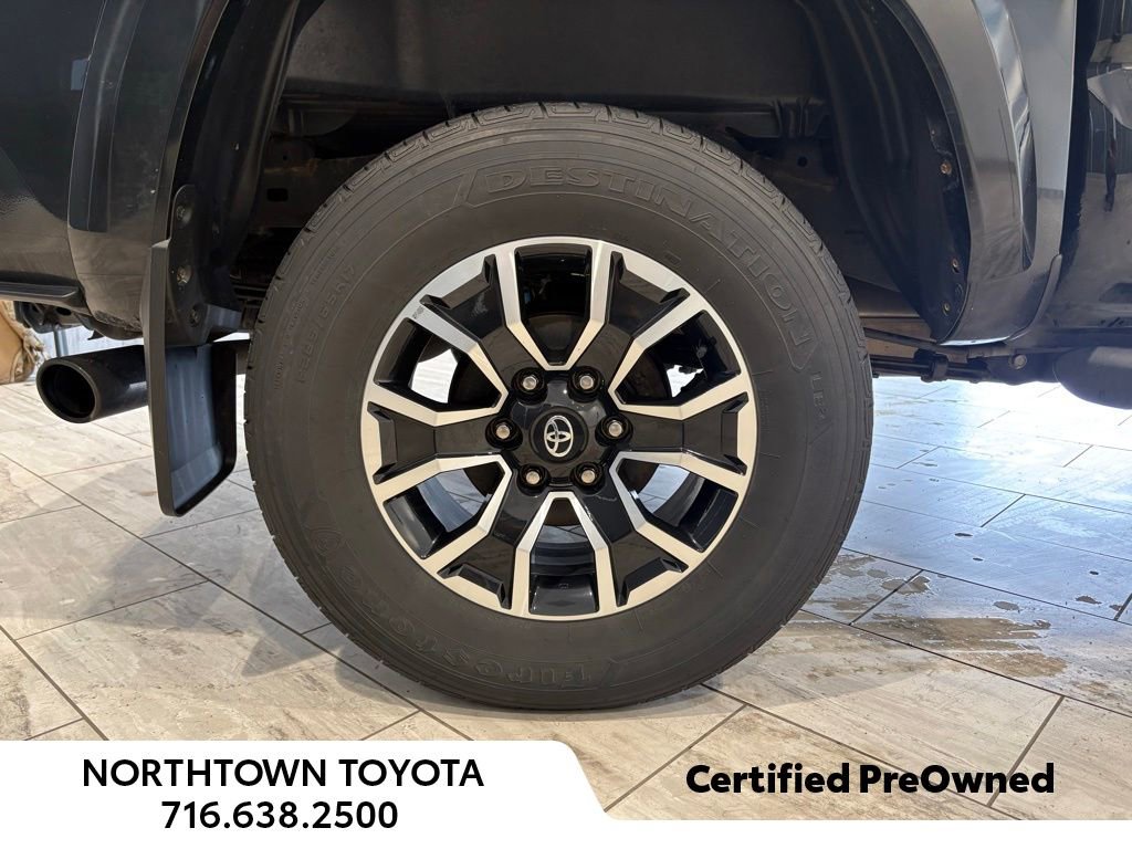 Used 2023 Toyota Tacoma TRD Sport w/ Advanced Technology Package image 10