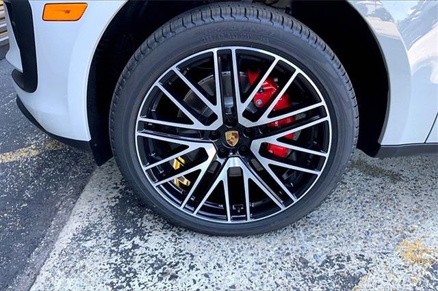 Certified 2026 Porsche Macan S image 14