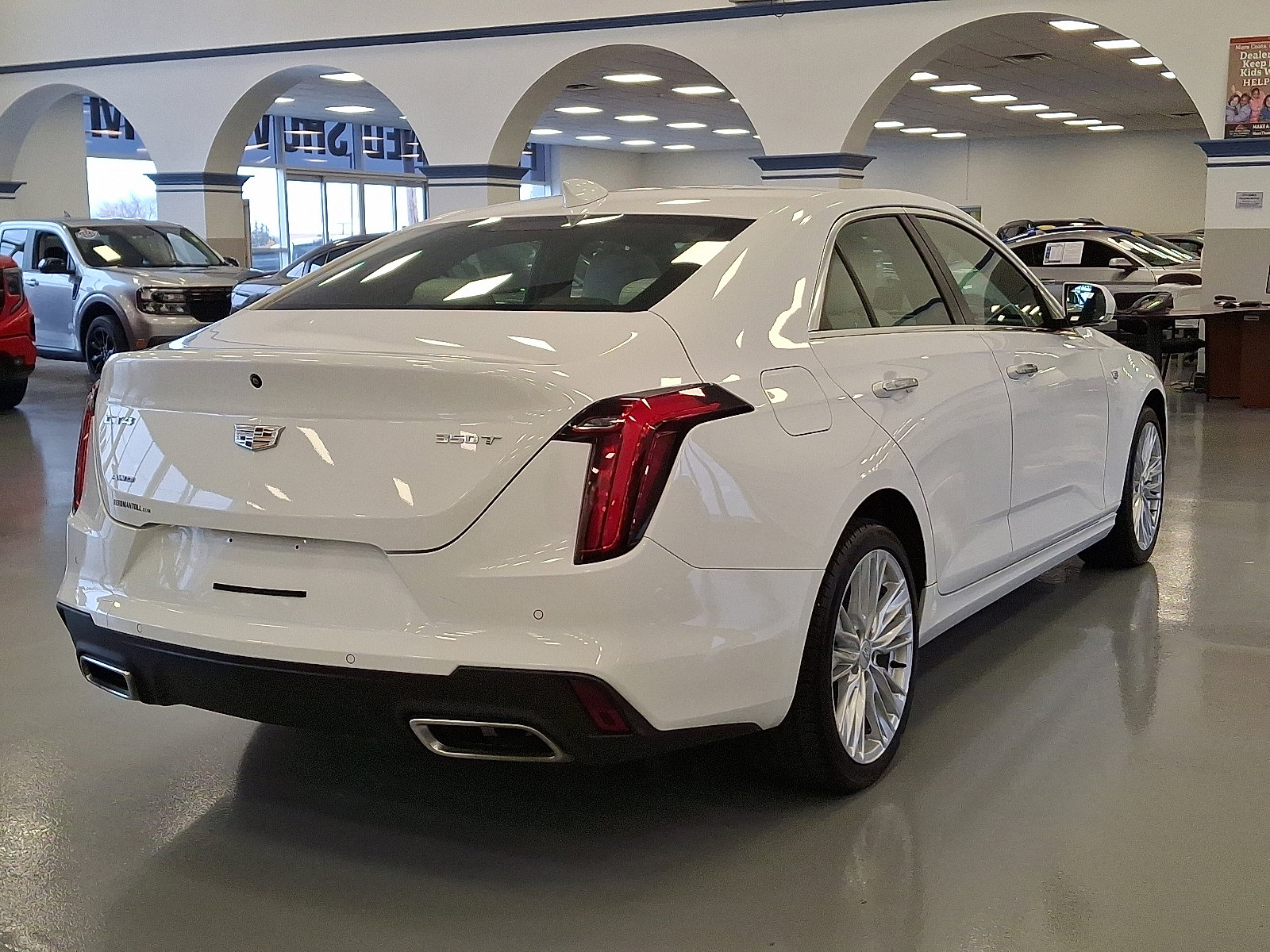 Used 2024 Cadillac CT4 Premium Luxury image 6