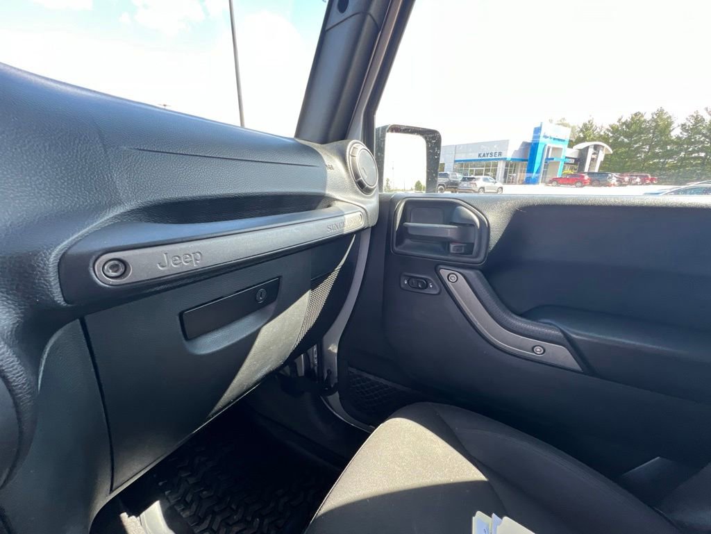 Used 2018 Jeep Wrangler Unlimited Sport S AWD/4WD image 19