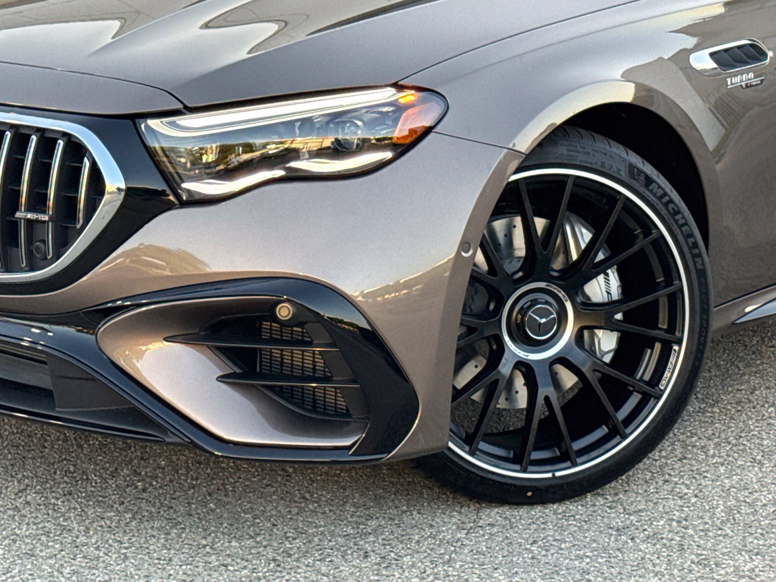 New 2027 Mercedes-Benz E 53 AMG e 4MATIC Sedan image 3