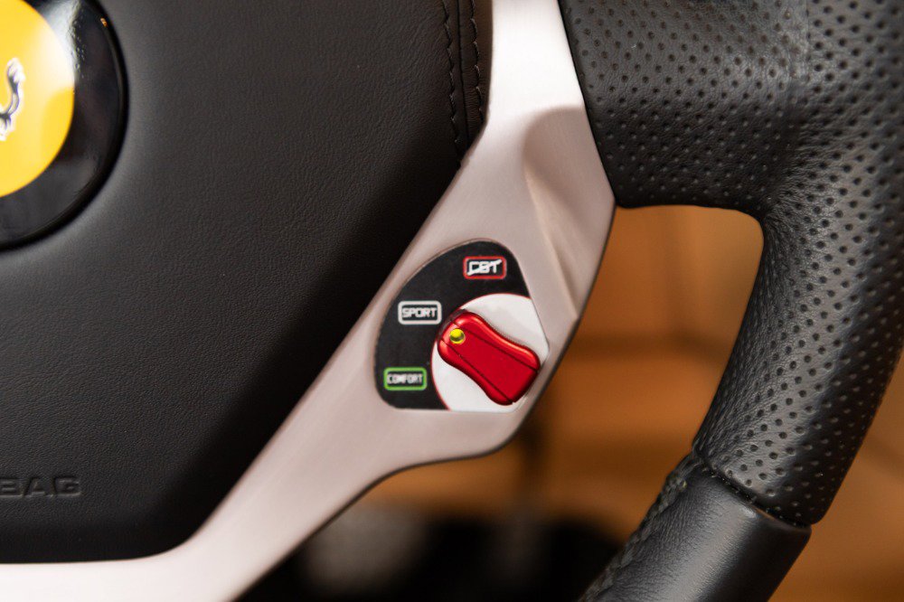 Used 2011 Ferrari California image 79