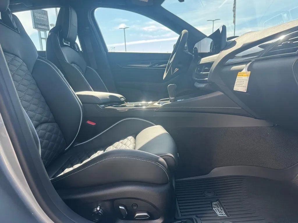 New 2026 Cadillac CT5 V Blackwing w/ Carbon Fiber 1 Package image 14