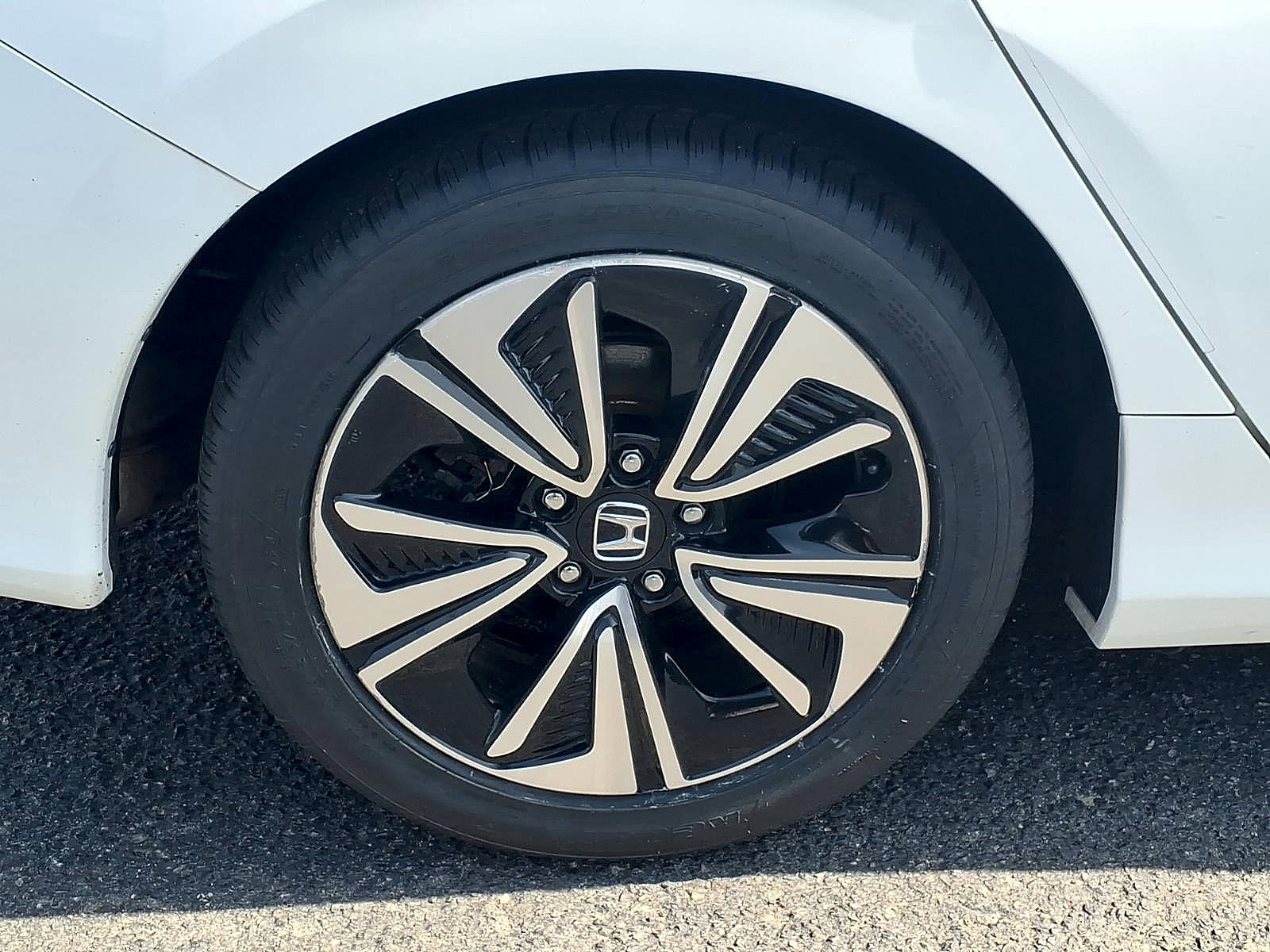 Used 2018 Honda Civic EX-T image 7