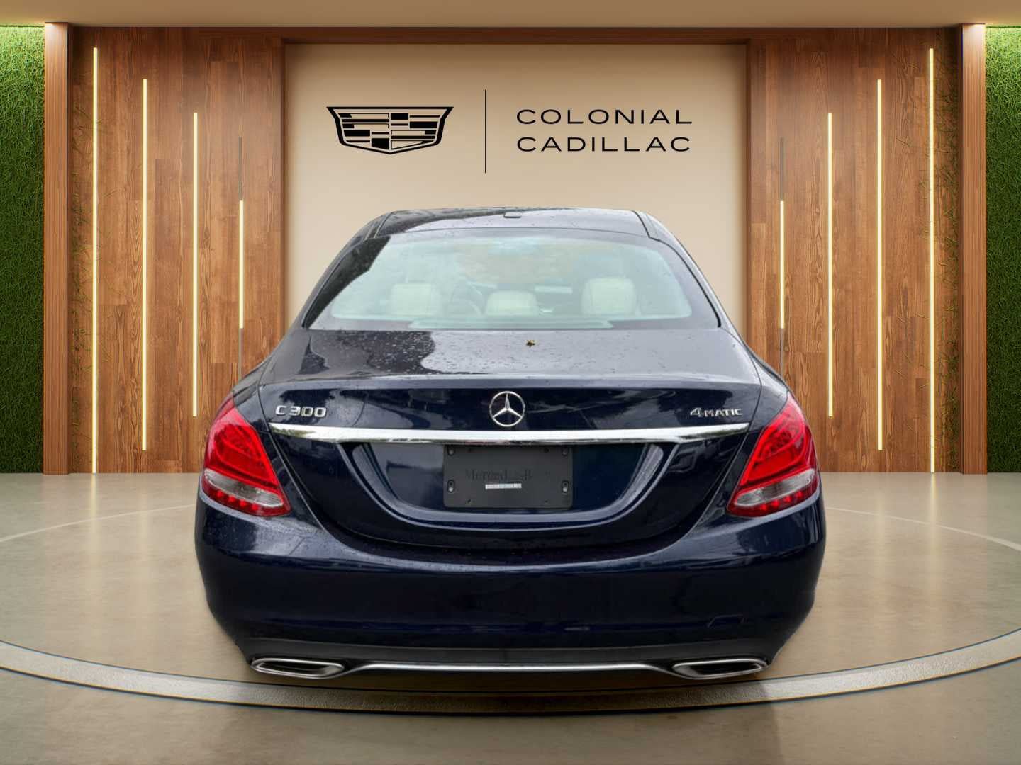 Used 2018 Mercedes-Benz C 300 4MATIC Sedan image 4