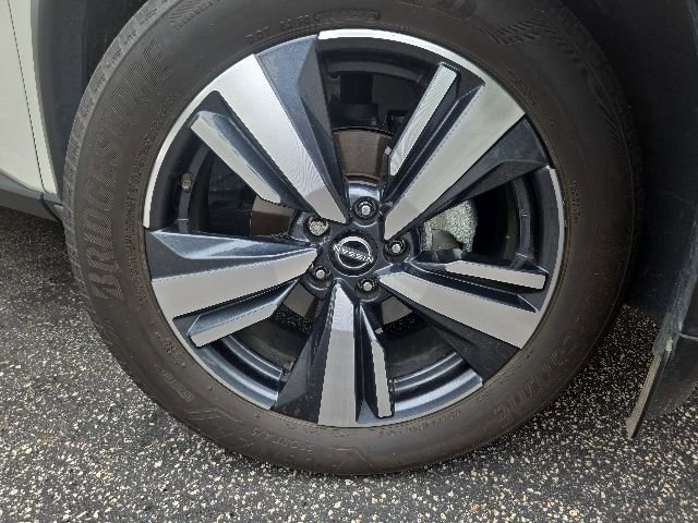 Certified 2023 Nissan Rogue Platinum w/ Platinum Premium Package AWD/4WD image 11