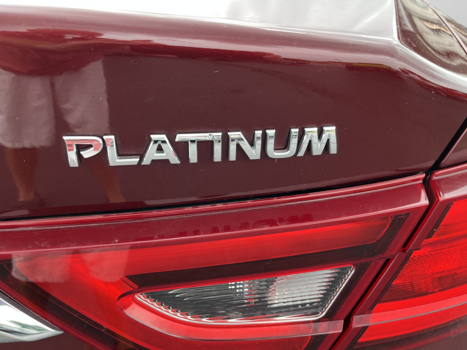Used 2016 Nissan Maxima Platinum FWD image 15