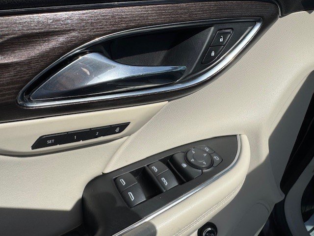 Used 2023 Buick Envision Avenir AWD/4WD image 12