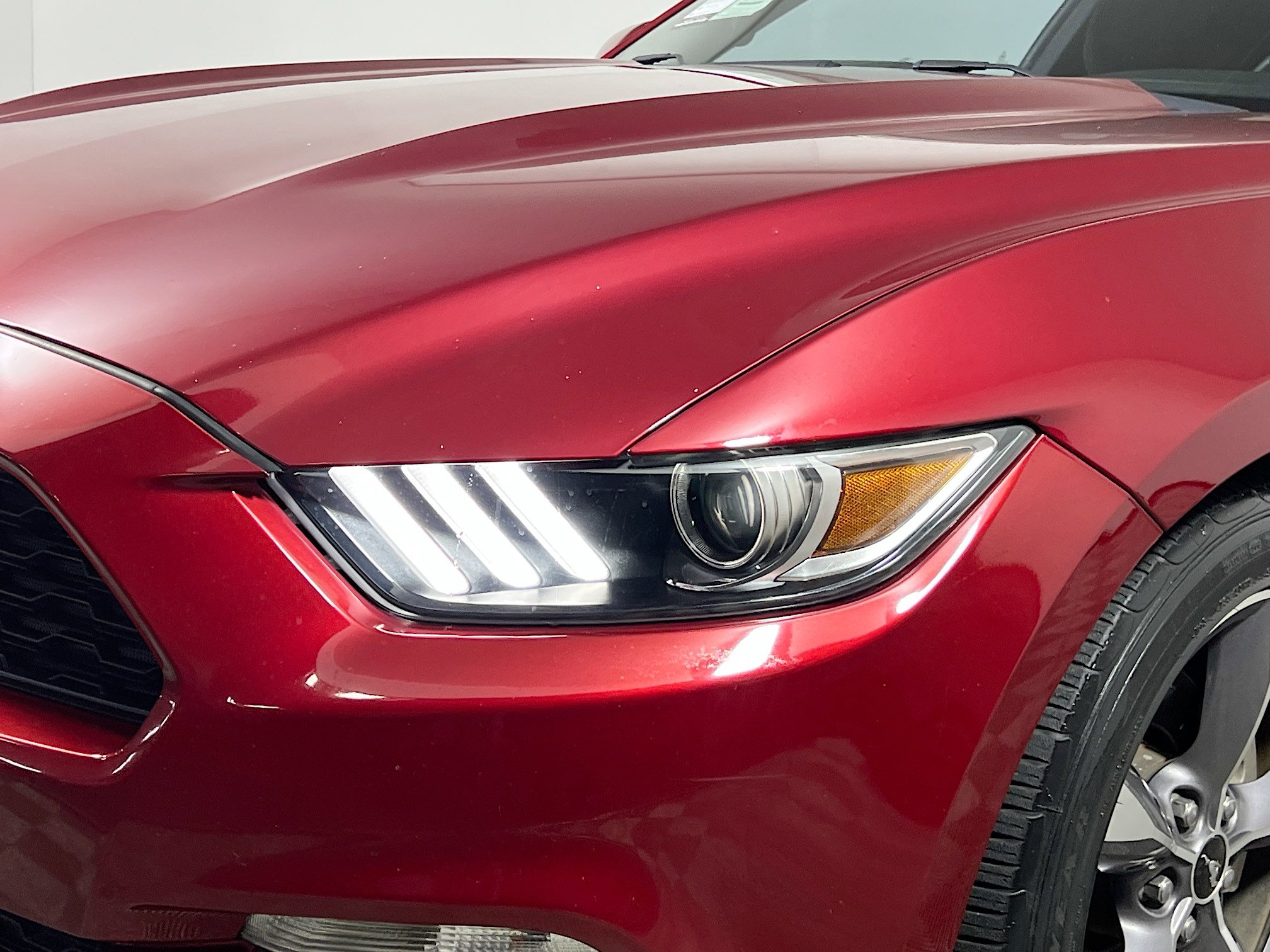 Used 2017 Ford Mustang Coupe image 12