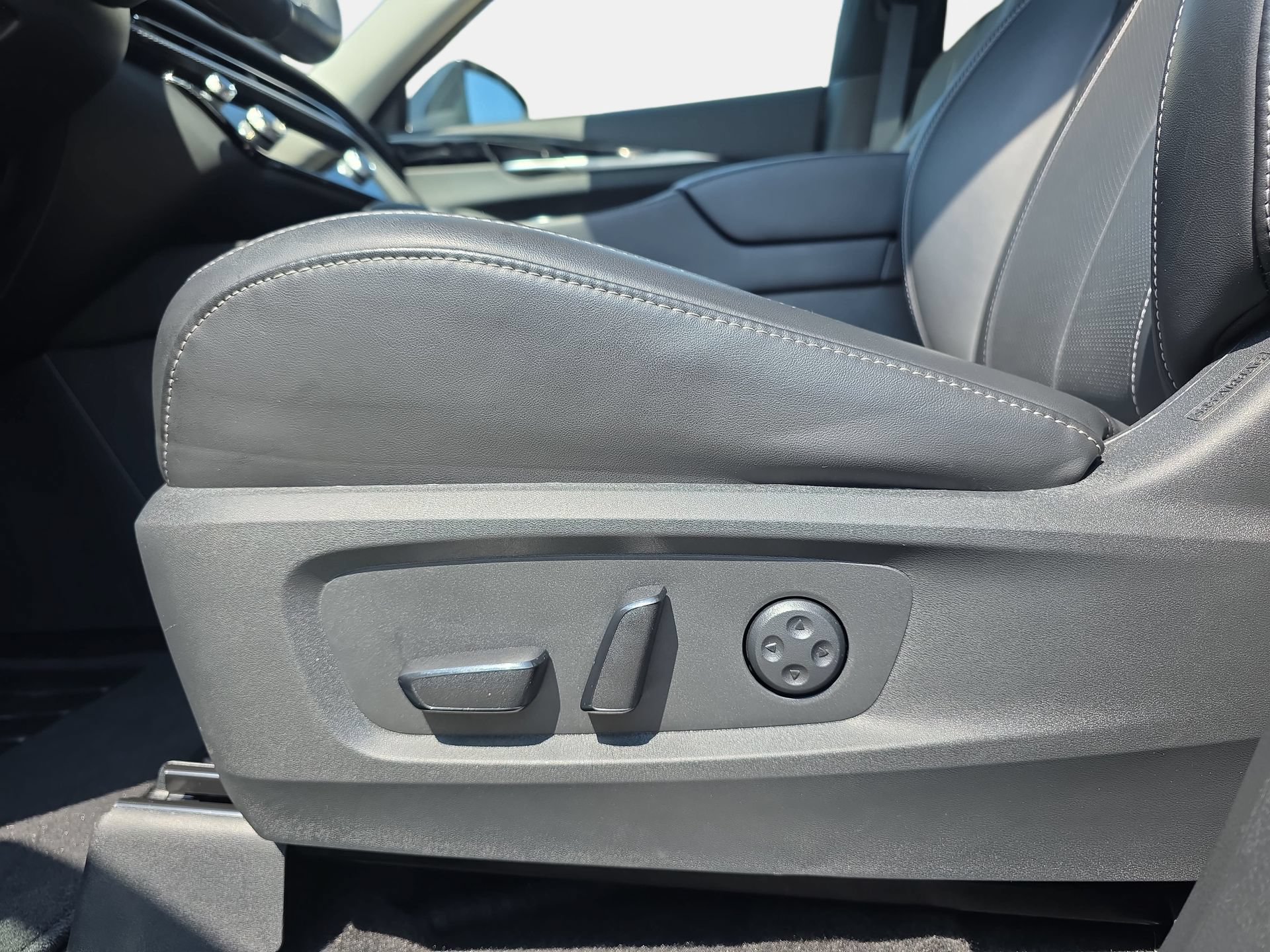 Certified 2025 INFINITI QX60 Pure AWD/4WD image 28