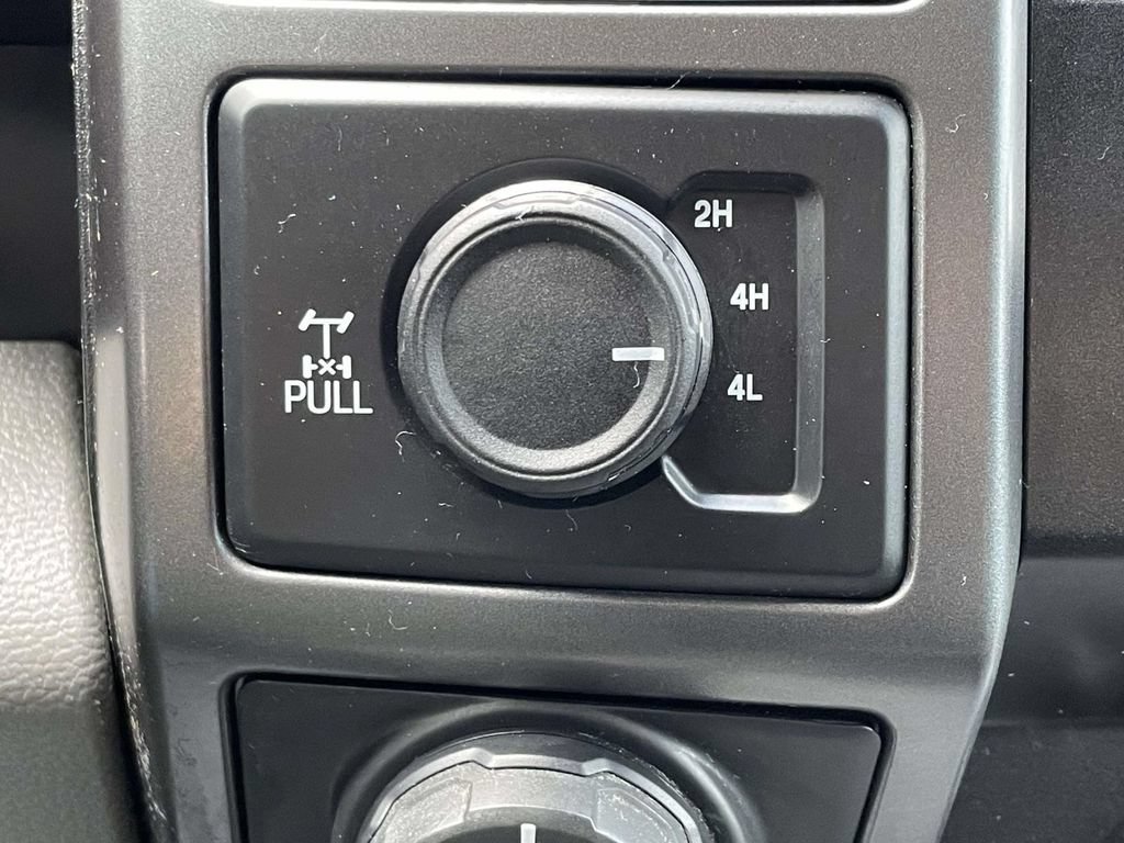 Used 2020 Ford F150 XLT w/ Equipment Group 302A Luxury AWD/4WD image 25