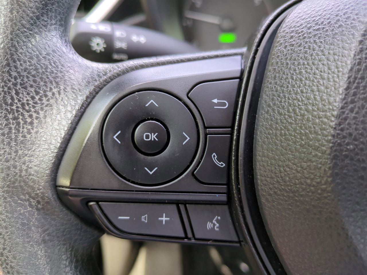 Used 2024 Toyota Corolla LE FWD image 22