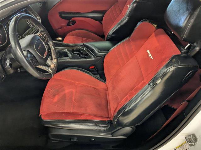 Used 2015 Dodge Challenger SRT Hellcat RWD image 18
