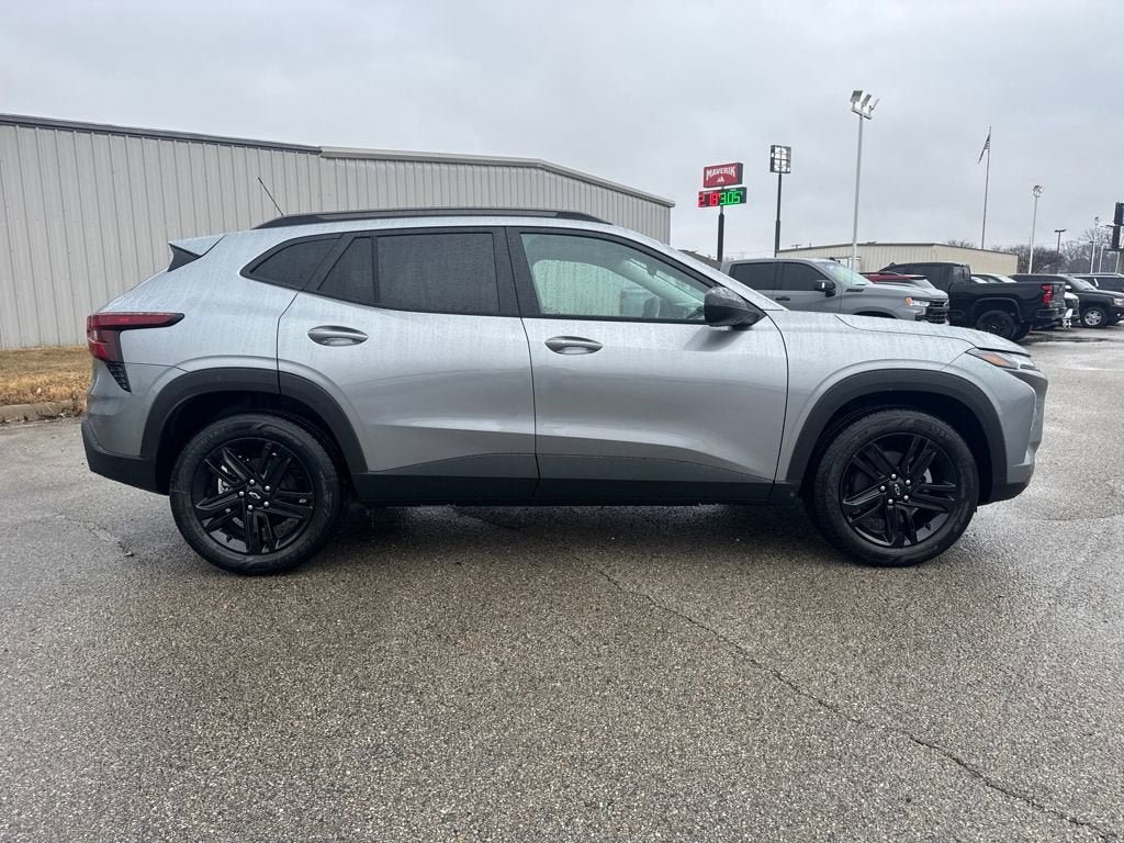 New 2026 Chevrolet Trax ACTIV w/ Sunroof Package FWD image 8