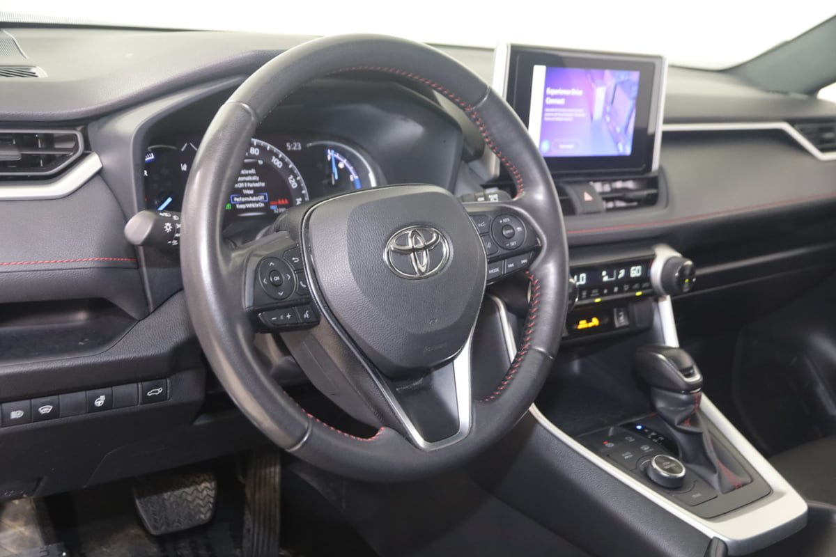 Used 2024 Toyota RAV4 SE w/ Weather & Moonroof Package AWD/4WD image 6